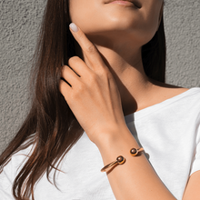 Pulseira magnética com cabo trançado (prata e ouro)